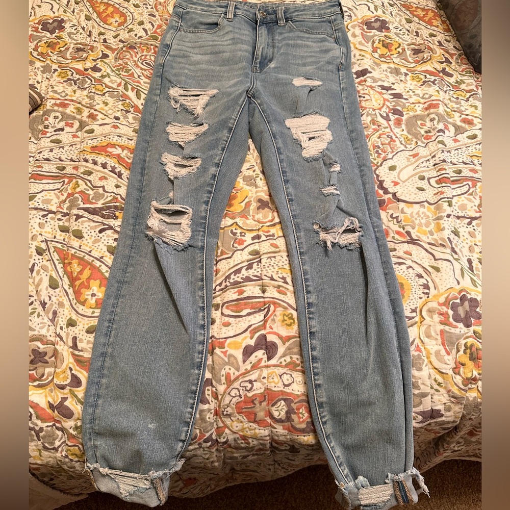 WORN ONCE American eagle high rise jeggining with destruction
